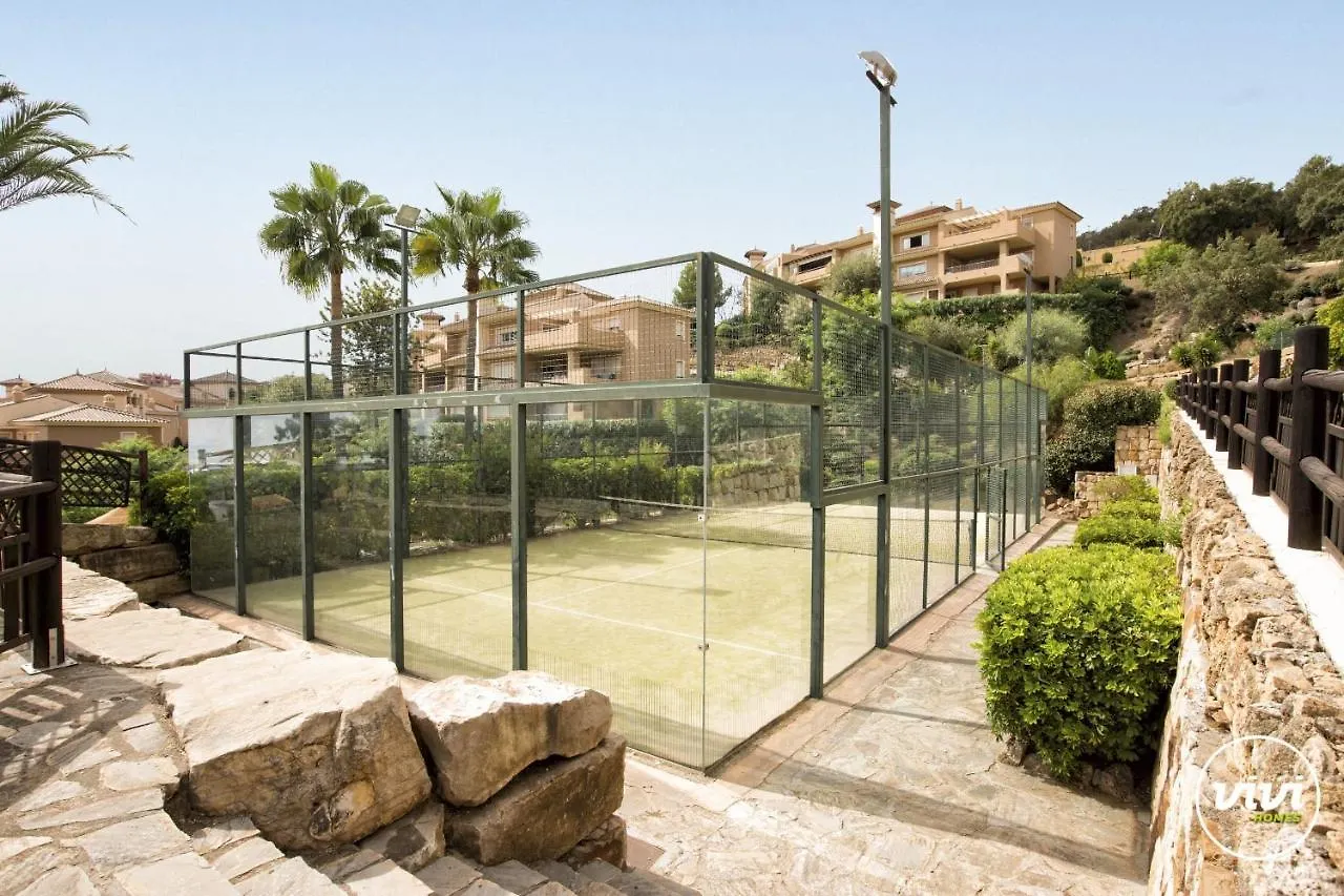 Vivi Homes - Valery Pool, Terrace & Padel Ojen Apartment